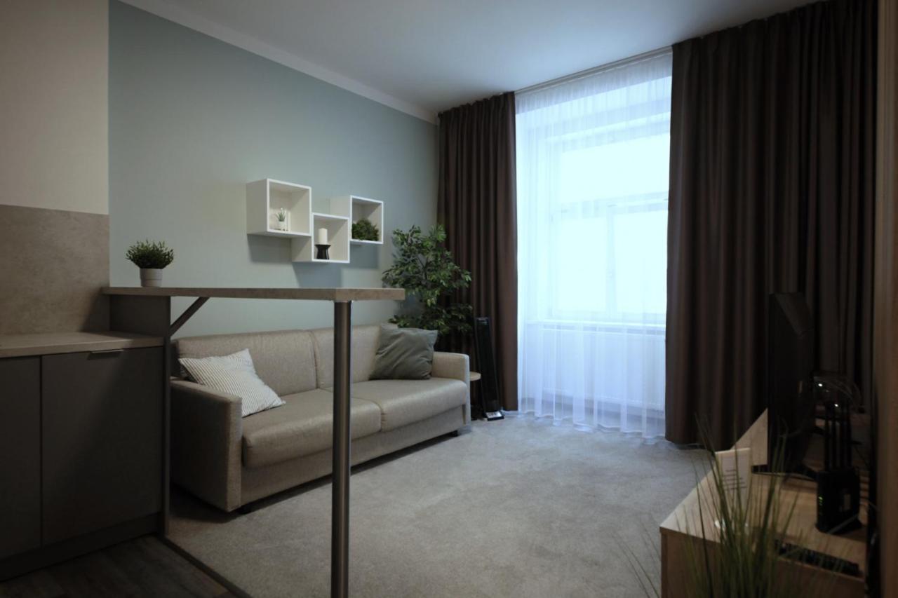 Honest Smichov Apartman Prága Kültér fotó