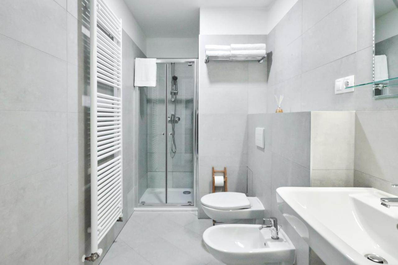 Honest Smichov Apartman Prága Kültér fotó