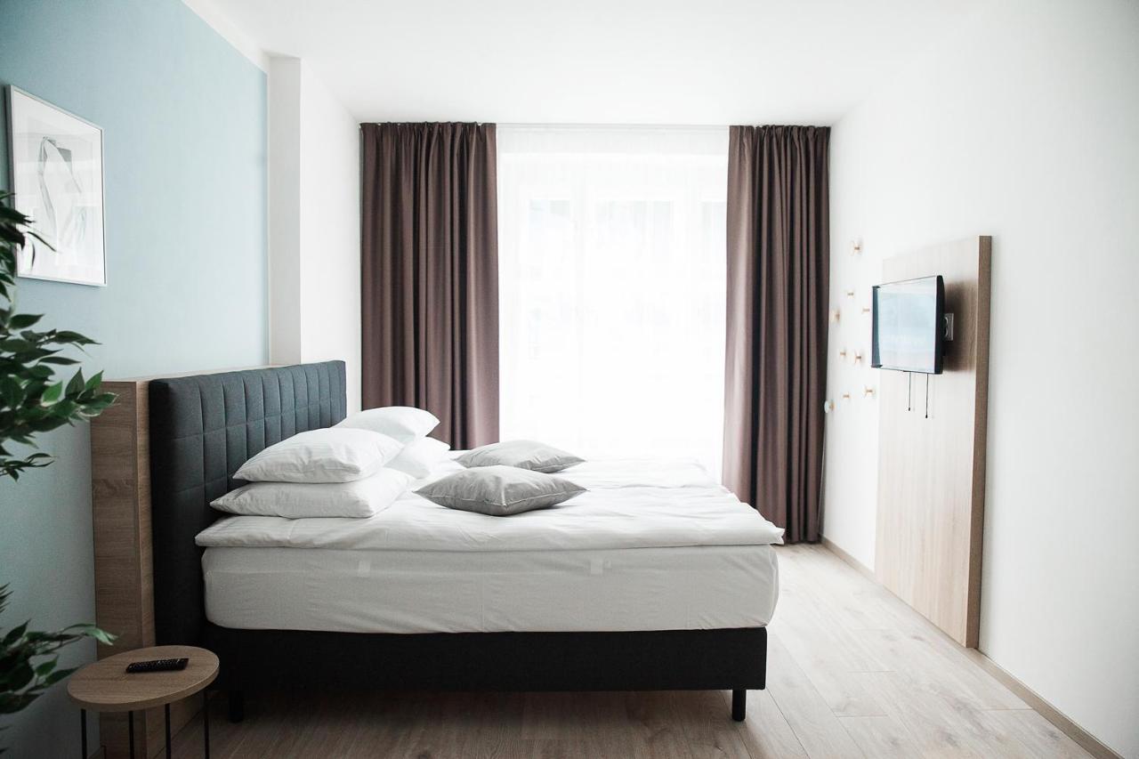 Honest Smichov Apartman Prága Kültér fotó